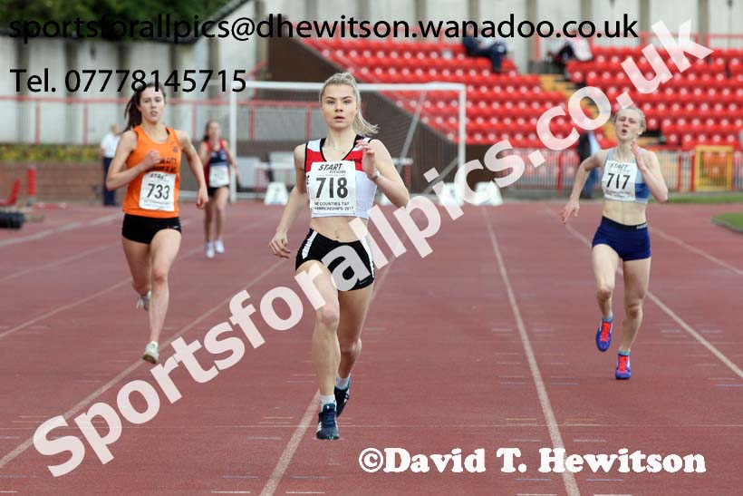 Womens under-20s 400 metres, North Eastern Champs, Gateshead Stadium. Photo: David T. Hewitson/Sports for All Pics